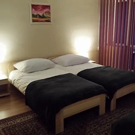 Apartment Goscinne Vis A Vis Retro *