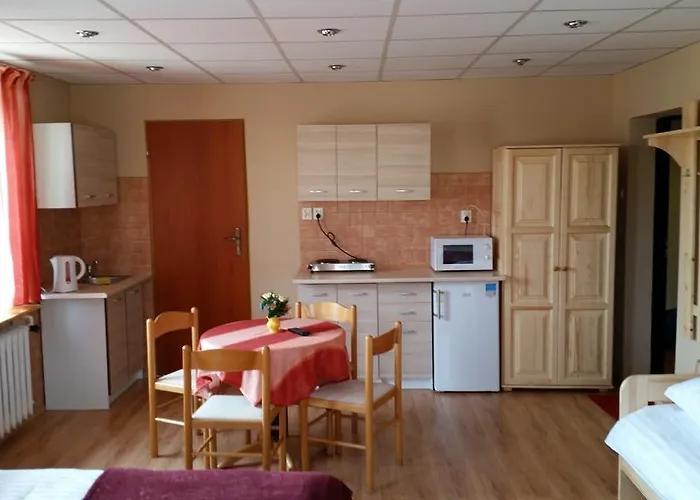 Apartment Goscinne Vis A Vis Retro