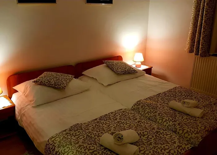 Goscinne Vis A Vis Retro Gostynin